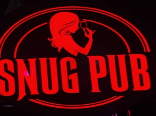 SNUG PUB